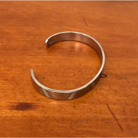 Retro Elegance Design Gold Etching Designs Effortlessly Chic Sleek Cuff Bracelet - Picture 1 of 6
